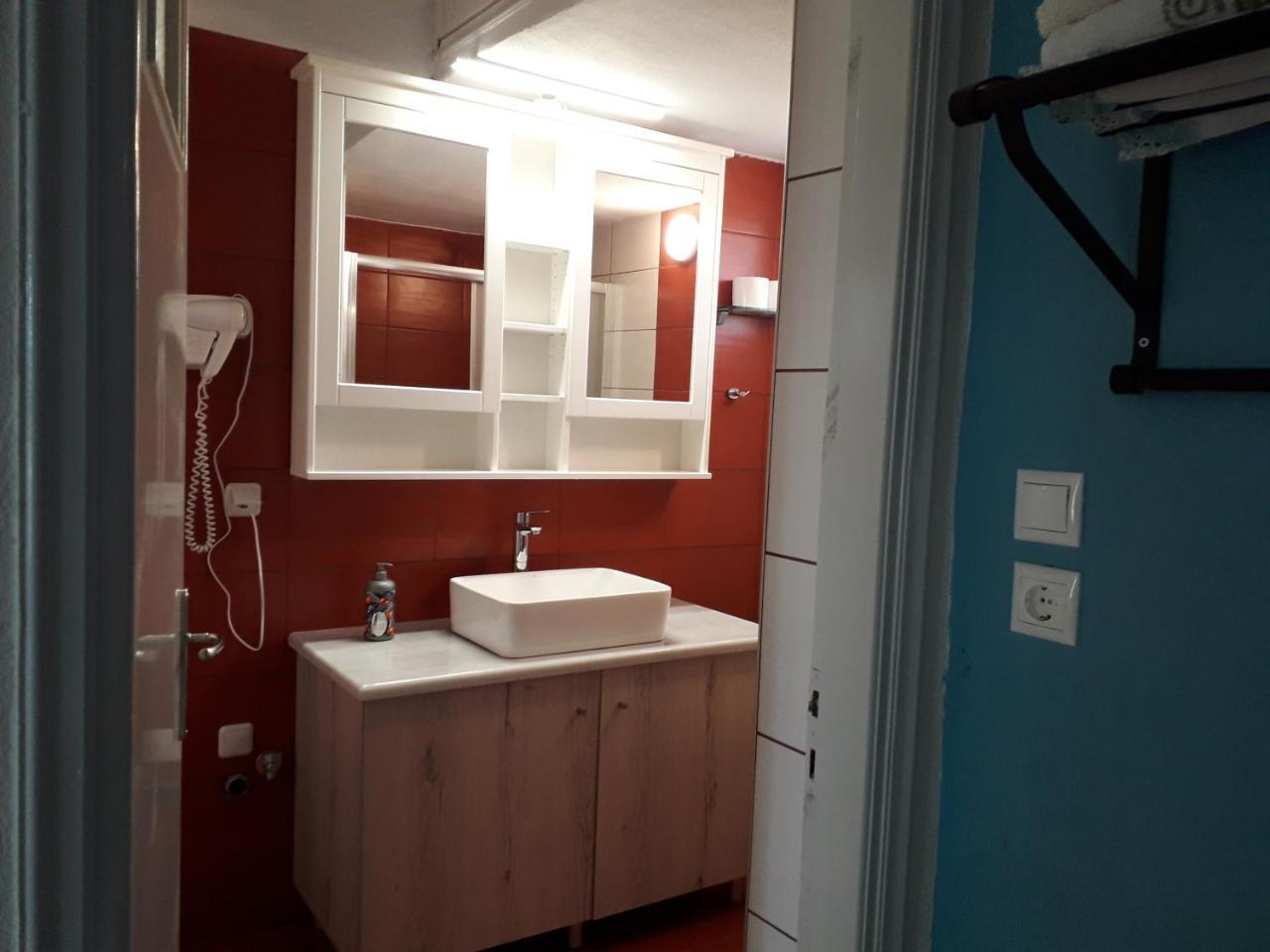 Elea Guesthouse Galaxídhion エクステリア 写真